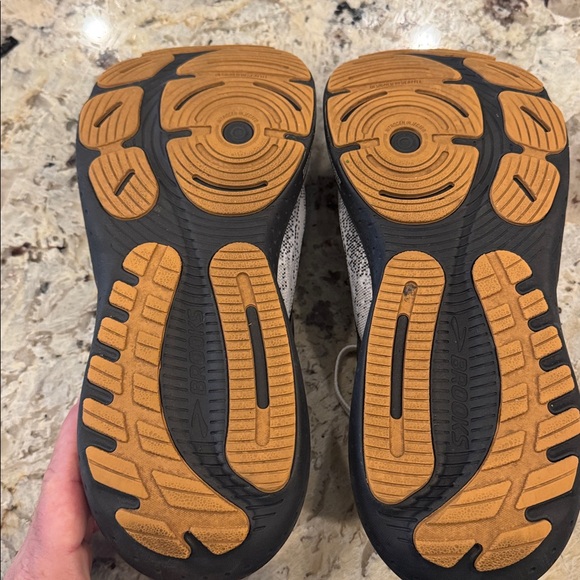 110448 1D 135 Brooks Glycerin stealthfit 21 - Picture 6 of 6